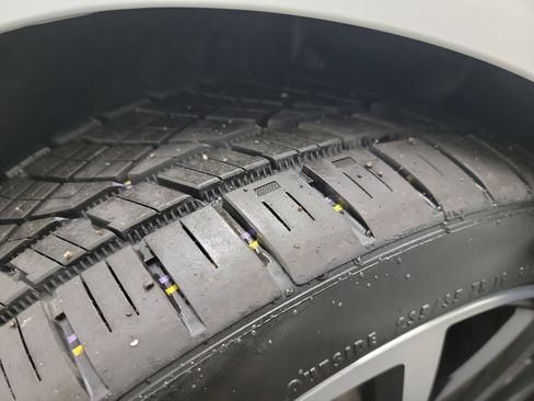 Used 2018 Volkswagen Golf R 4-Door image 30