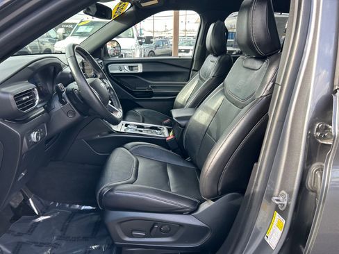 Certified 2022 Ford Explorer ST w/ Equipment Group 401A image 7