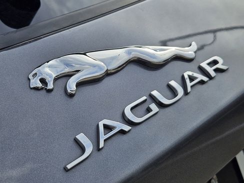 Used 2019 Jaguar F-PACE Premium AWD/4WD image 14