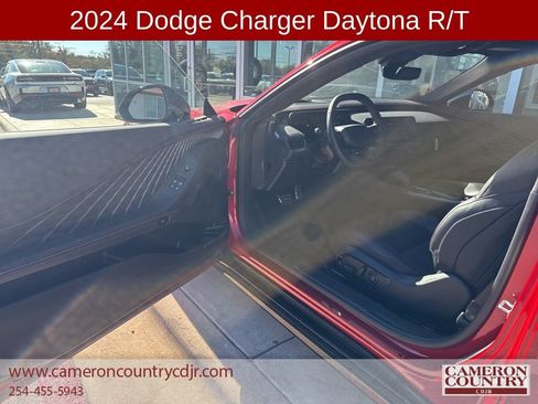 New 2024 Dodge Charger Daytona R/T w/ Plus Group AWD/4WD image 17