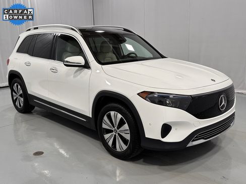 Certified 2024 Mercedes-Benz EQB 300 4MATIC image 4