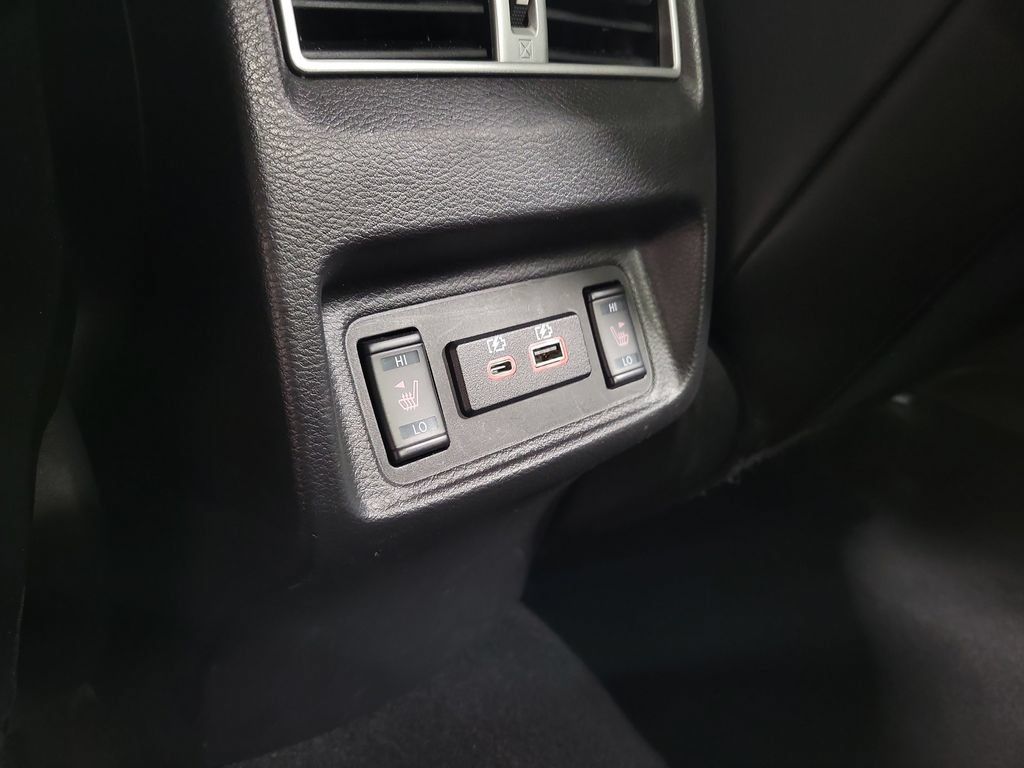 Used 2023 Nissan Maxima SL FWD image 28