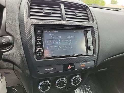 Used 2018 Mitsubishi Outlander Sport ES FWD image 17