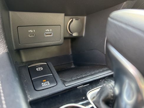 Used 2023 Nissan Kicks SR w/ SR Premium Package image 23