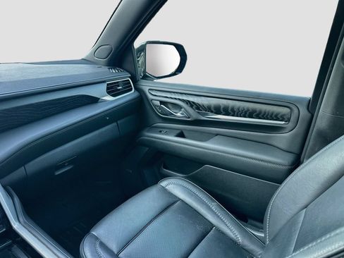 Used 2021 GMC Yukon XL Denali w/ Denali Premium Package RWD image 25