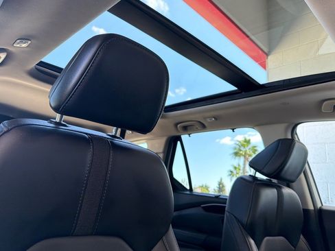 Used 2024 Honda Pilot Touring image 17