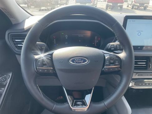 Used 2026 Ford Escape SE FWD image 11