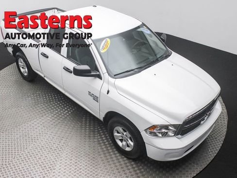 Used 2024 RAM 1500 Classic SLT image 3