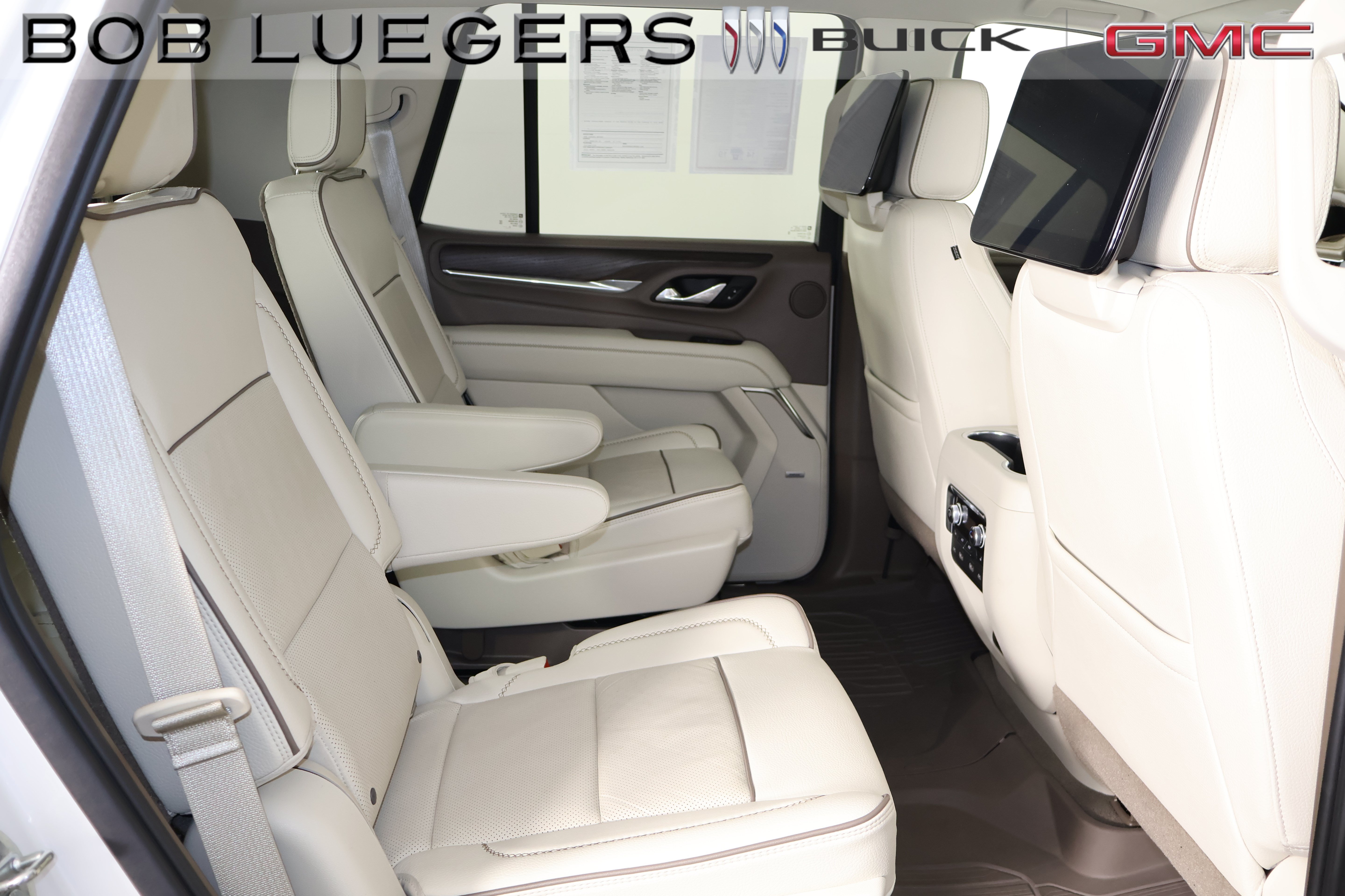 Certified 2021 GMC Yukon Denali w/ Denali Ultimate Package AWD/4WD image 16