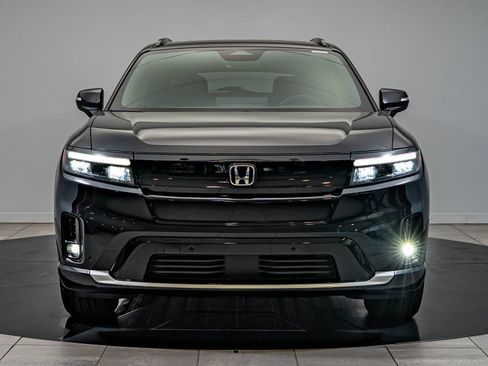 Used 2024 Honda Prologue Touring image 2