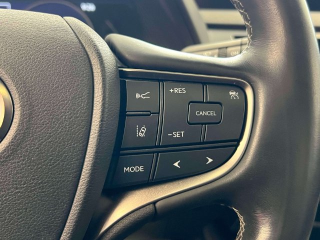 Certified 2020 Lexus UX 250h w/ Premium Package AWD/4WD image 25
