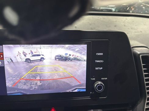 Used 2023 Kia Sportage LX FWD image 4