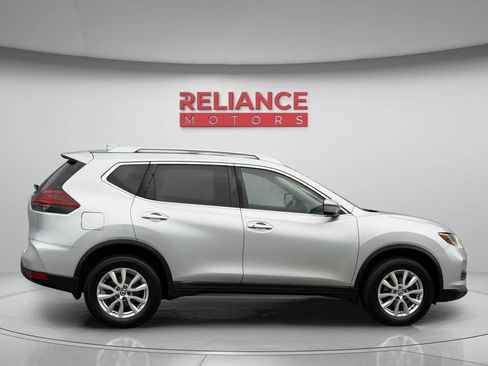 Used 2018 Nissan Rogue SV AWD/4WD image 7