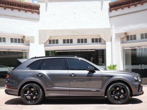 Used 2022 Bentley Bentayga AWD/4WD image 5