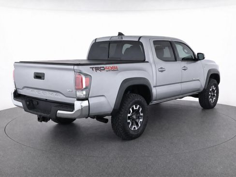 Certified 2021 Toyota Tacoma TRD Off-Road AWD/4WD image 4