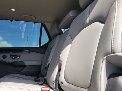 Certified 2024 Honda Pilot EX-L image 10