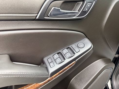 Used 2019 Chevrolet Tahoe LS AWD/4WD image 18