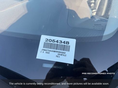 Used 2021 Nissan Rogue S FWD image 19