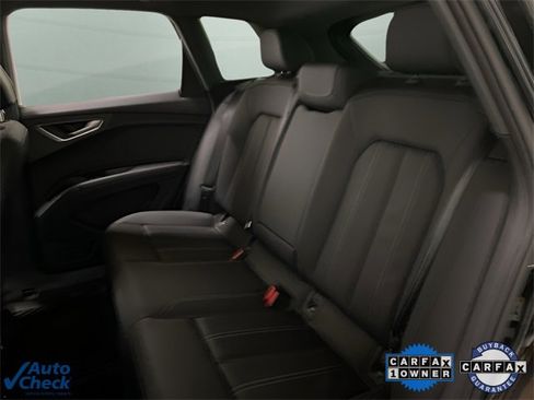 Used 2024 Audi Q4 e-tron Premium image 63