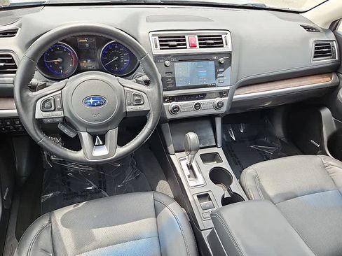 Used 2016 Subaru Outback 2.5i Limited AWD/4WD image 10