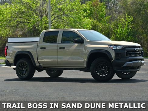 Used 2024 Chevrolet Colorado Trail Boss w/ Advanced Trailering Package image 2