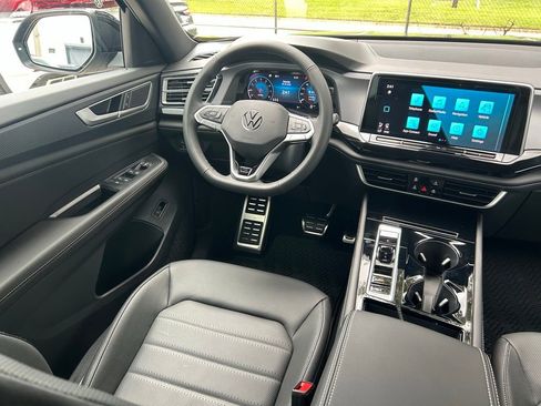 New 2026 Volkswagen Atlas Cross Sport SEL R-Line AWD/4WD image 9