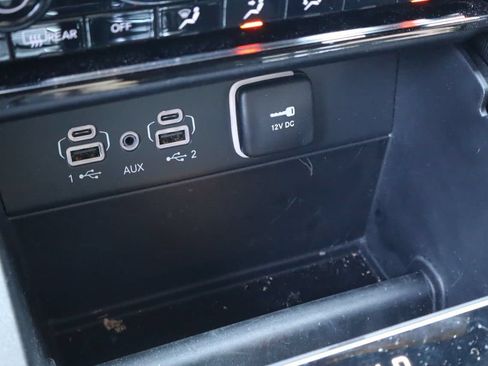 Used 2025 Jeep Grand Cherokee L Limited w/ Black Appearance Package AWD/4WD image 26
