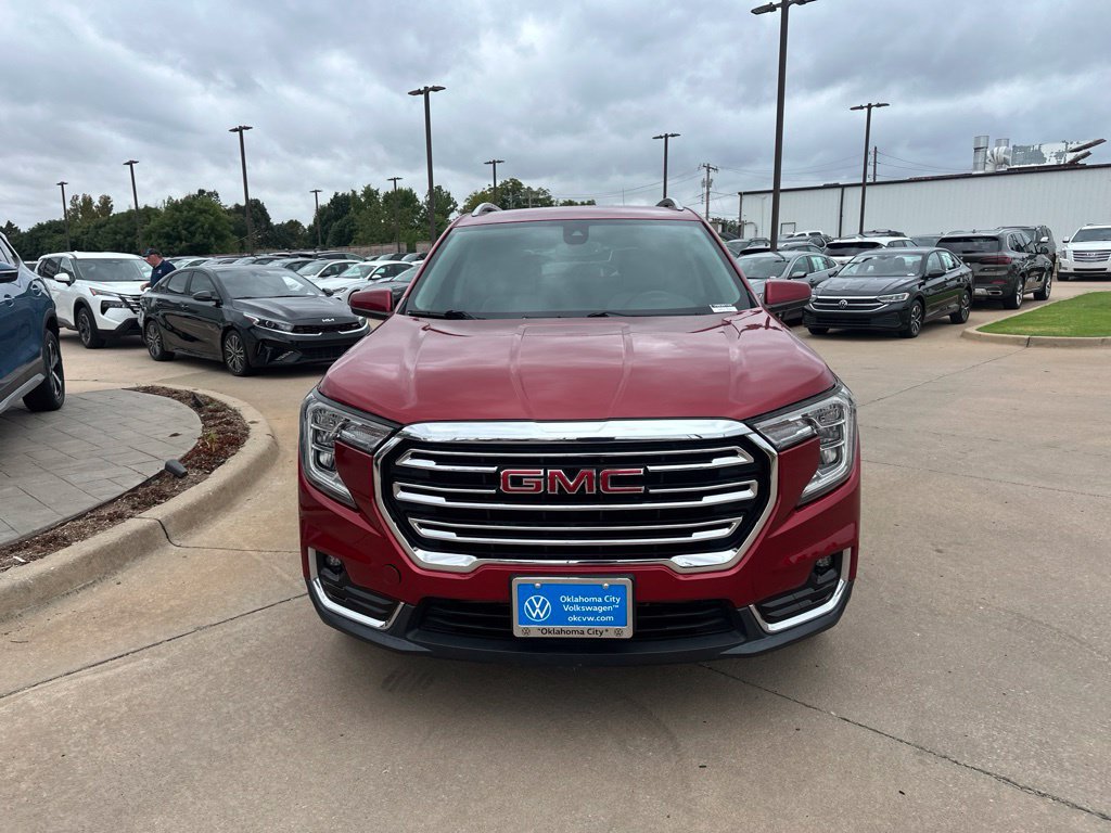 Used 2022 GMC Terrain SLT AWD/4WD image 2