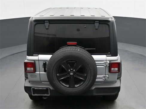 Used 2022 Jeep Wrangler Unlimited Sport image 21