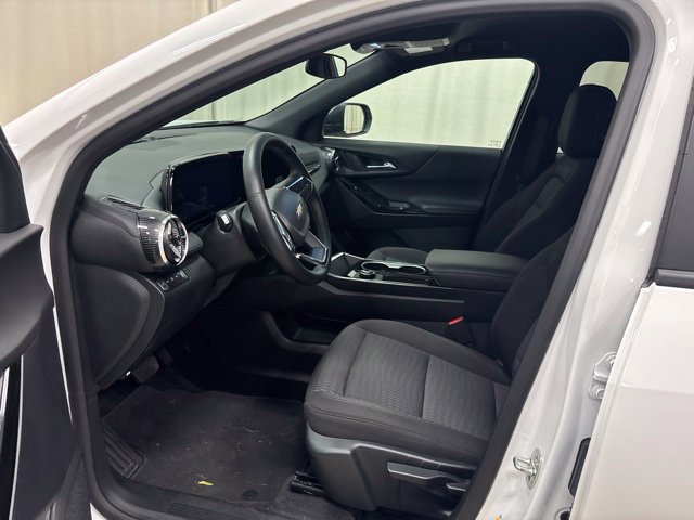 Used 2026 Chevrolet Equinox LT AWD/4WD image 16