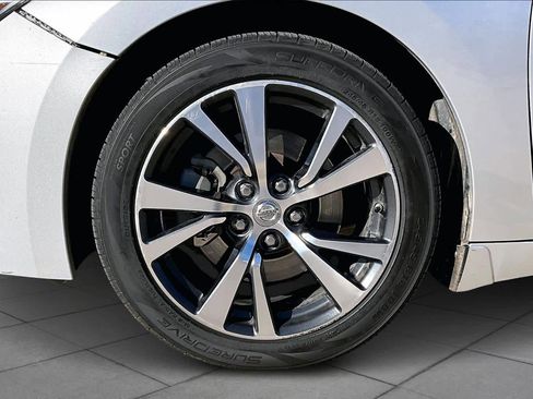 Used 2017 Nissan Maxima 3.5 SL image 10