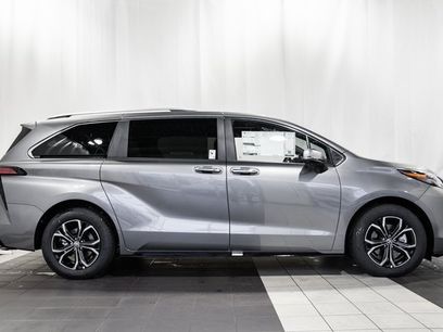 New 2026 Toyota Sienna Platinum