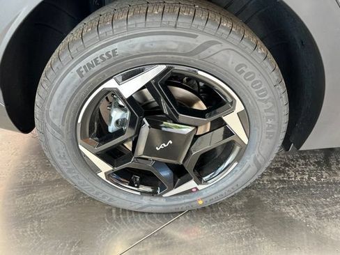 New 2026 Kia Sportage EX AWD/4WD image 10