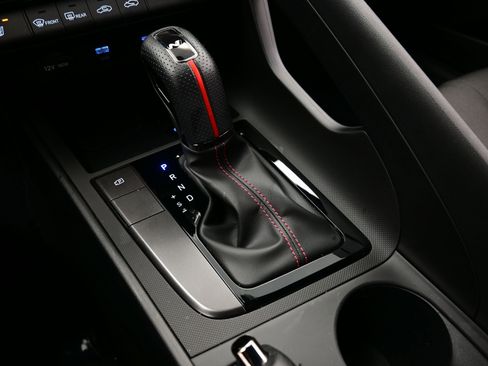 Certified 2025 Hyundai Elantra N Line image 23