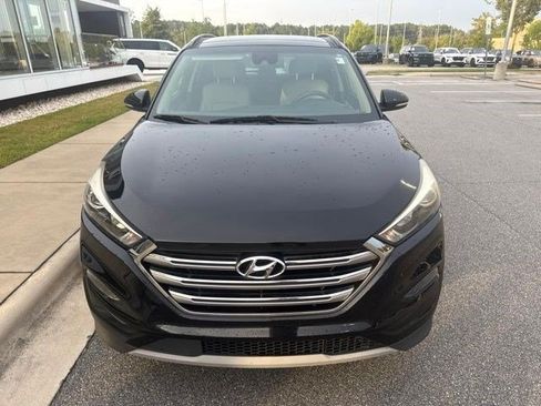 Used 2018 Hyundai Tucson Limited w/ Ultimate Package 02 FWD image 3