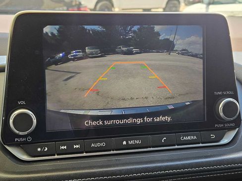 Used 2023 Nissan Rogue SV FWD image 21