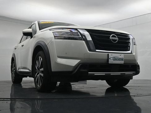 Used 2023 Nissan Pathfinder Platinum w/ Cargo Package AWD/4WD image 36