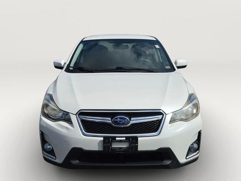Used 2017 Subaru Crosstrek 2.0i Premium image 2