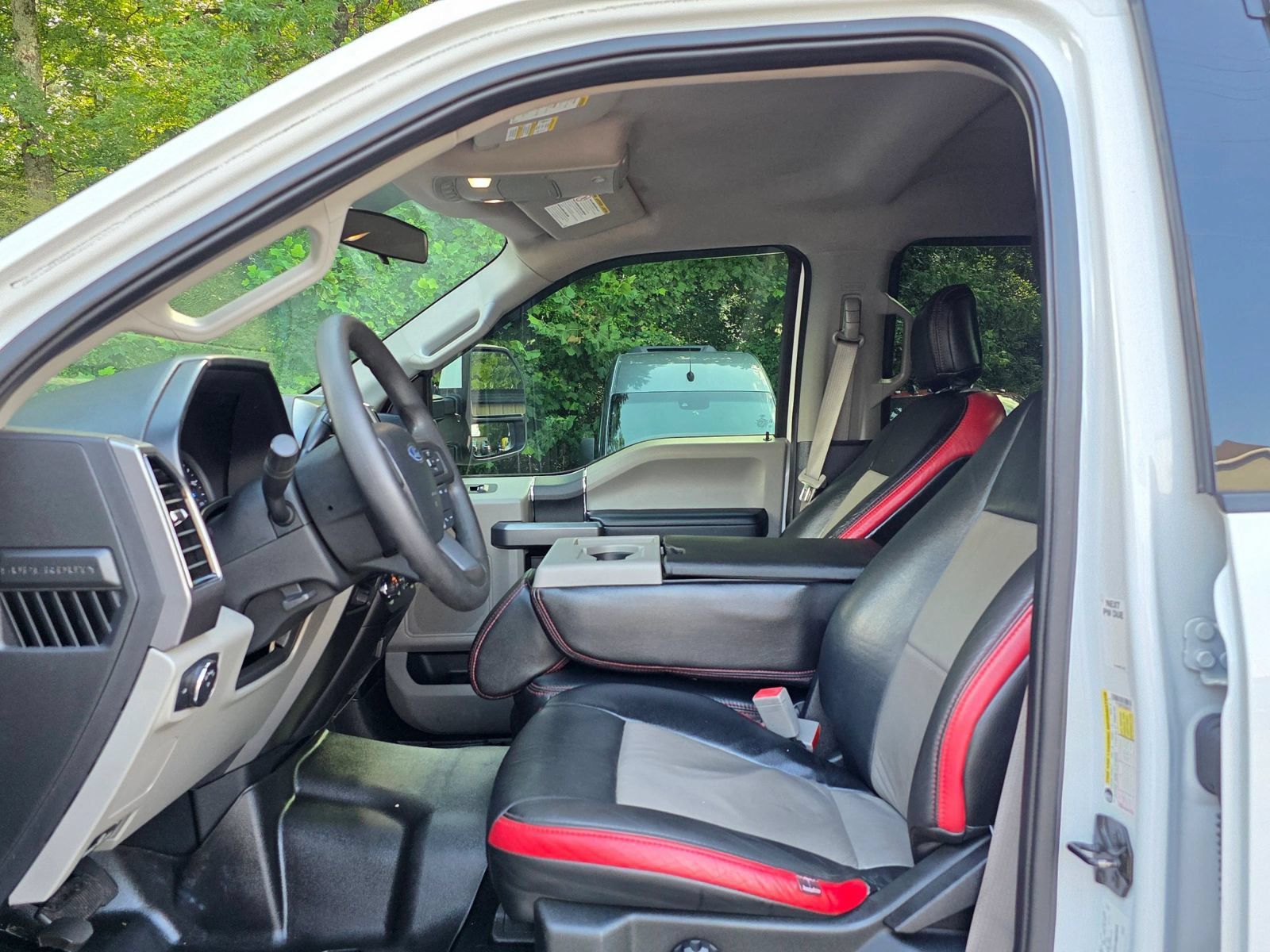 Used 2019 Ford F250 XLT AWD/4WD image 11