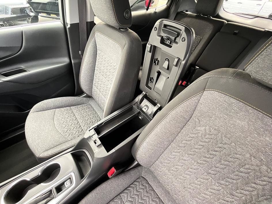 Used 2022 Chevrolet Equinox LT AWD/4WD image 25