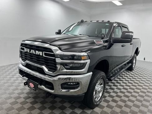 Used 2025 RAM 2500 Tradesman AWD/4WD image 2