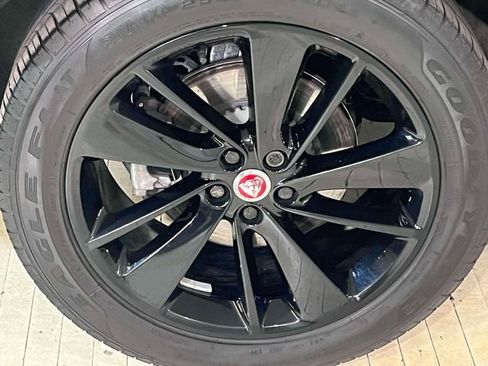 Used 2023 Jaguar F-PACE S AWD/4WD image 14