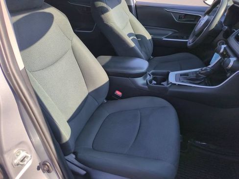 Used 2020 Toyota RAV4 LE w/ All Weather Liner Package AWD/4WD image 31