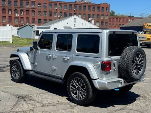 Used 2024 Jeep Wrangler High Altitude AWD/4WD image 8