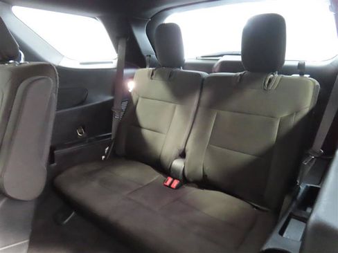 Used 2020 Ford Explorer XLT RWD image 33