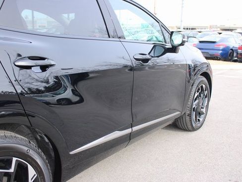 Used 2025 Kia Sportage SX image 51