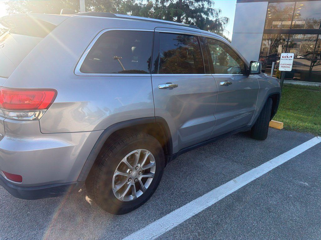 Used 2016 Jeep Grand Cherokee Limited w/ Luxury Group II RWD image 10