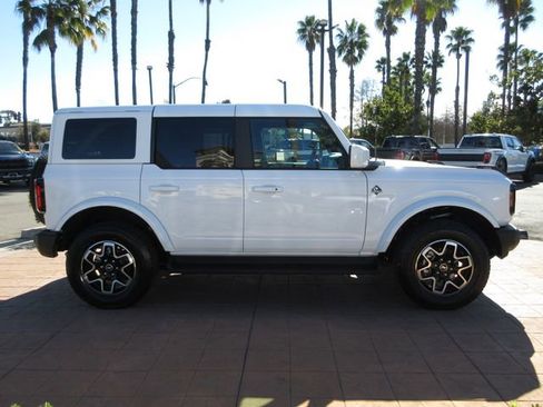 Certified 2025 Ford Bronco Outer Banks image 5
