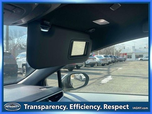 Used 2024 Toyota Corolla SE image 31