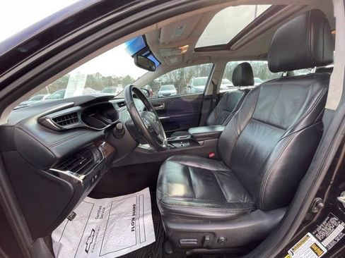 Used 2015 Toyota Avalon XLE Touring image 16